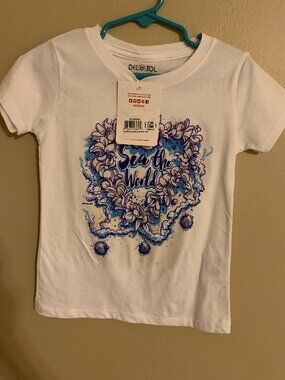 DEL SOL TEE SHIRT  SEA THE WORLD  NWT